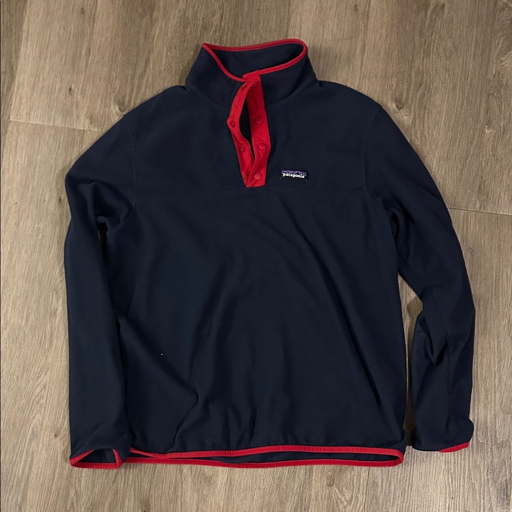 Patagonia Navy and Red Snap Fleece